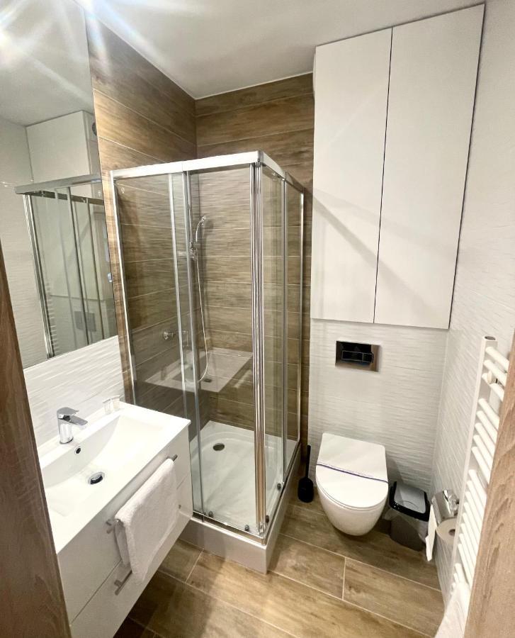 Apartment Sokola Blisko Szpital Im M Kopernika, Orientarium Zoo, Atlas Arena, Ec1, Mandoria *