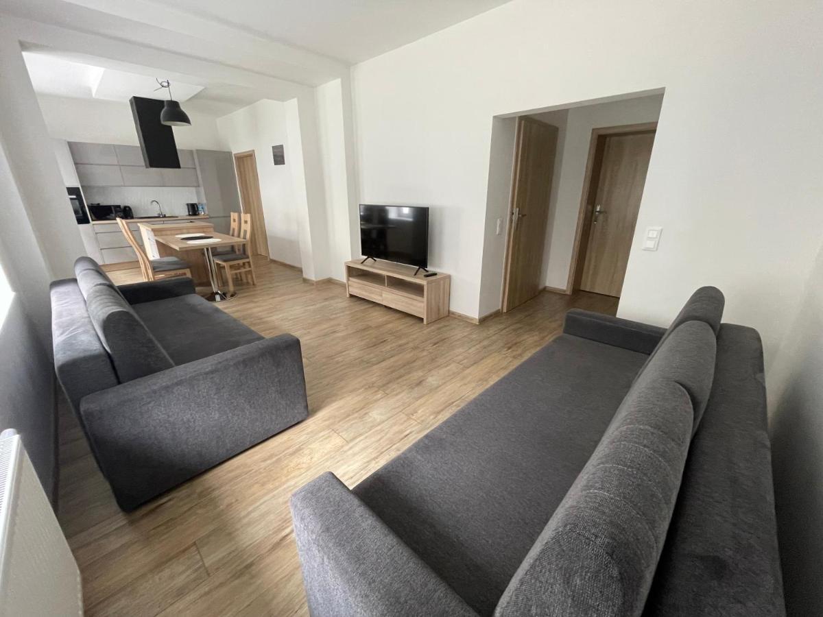 Apartment Sokola Blisko Szpital Im M Kopernika, Orientarium Zoo, Atlas Arena, Ec1, Mandoria